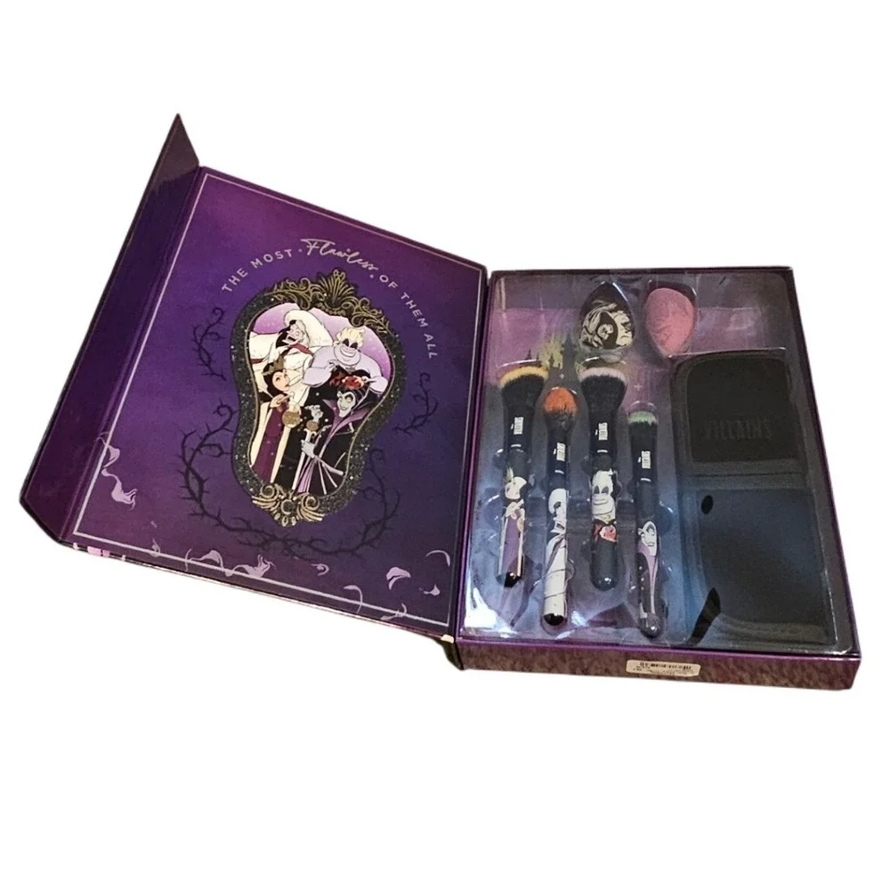 Disney Villains Makeup Brush Blending Set Face Brushes Sponges‎ Travel Case
